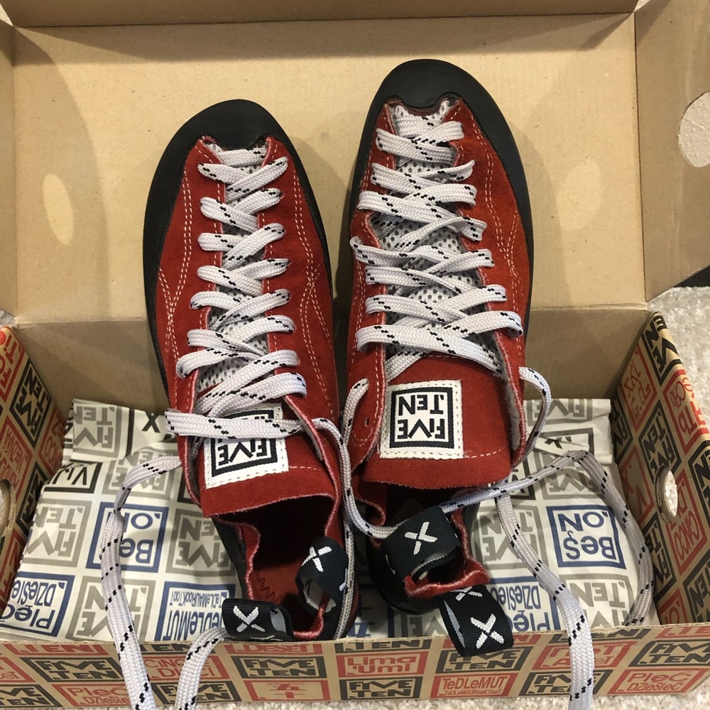 Five ten coyote rock climbing shoes